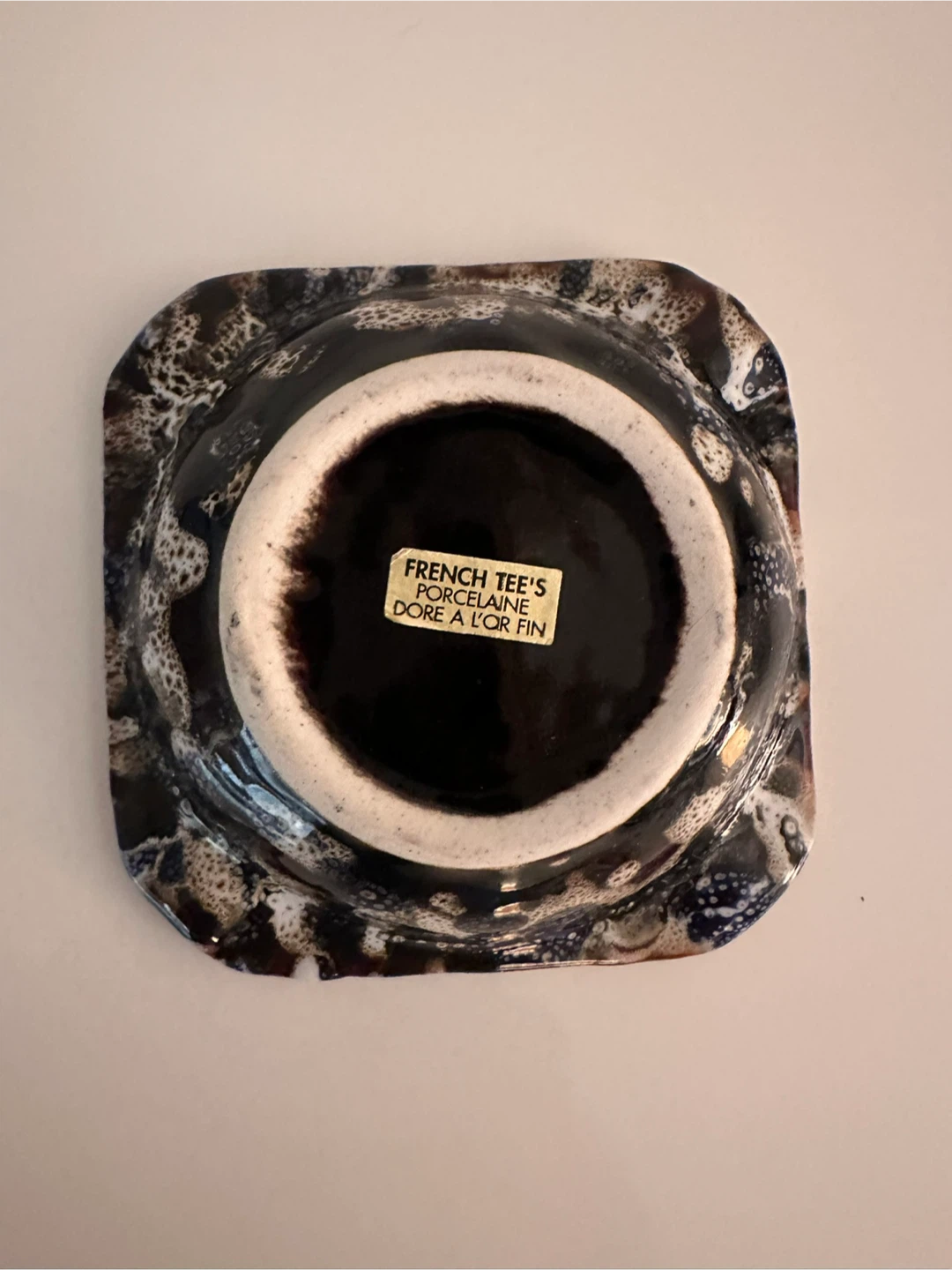 Vintage French Tee's Porcelain Ashtray - photo 3