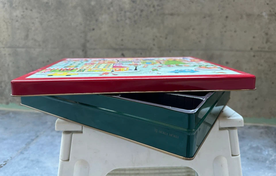 Yoku Moku Christmas Holiday Cookie Tin - photo 3