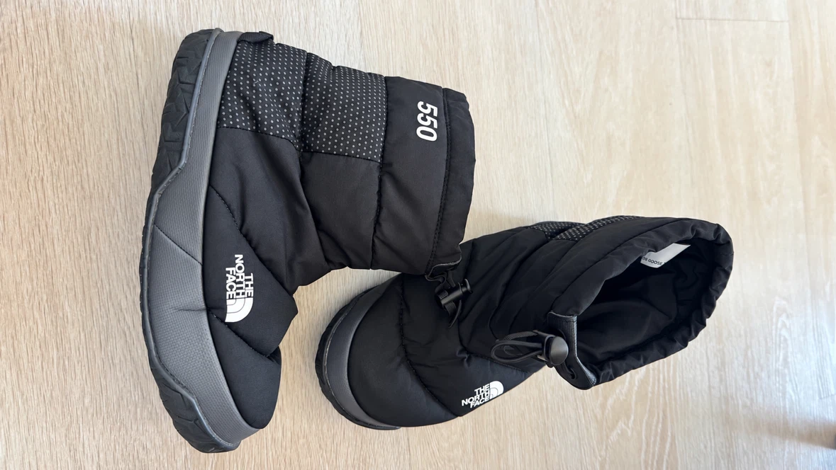 The North Face 550 Down Winter Boots - Women's Size 6