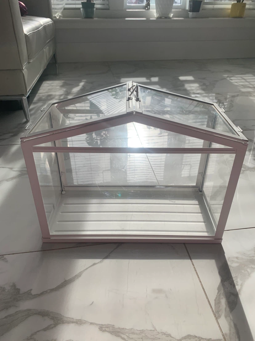 White stain glass show case/greenhouse