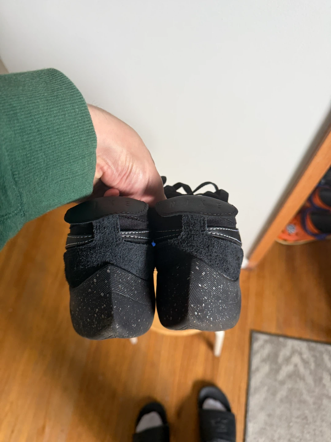 Nike Black Sneakers - photo 4