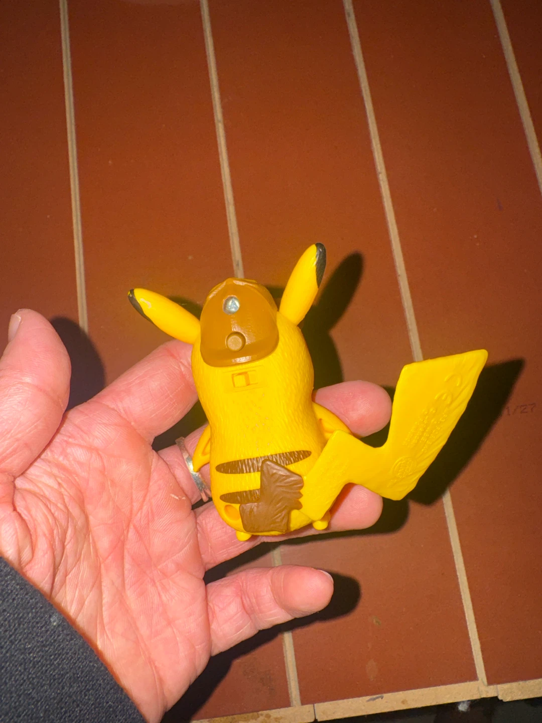Pikachu figurine - photo 2