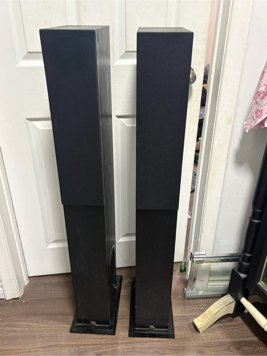 Sony AV Receiver STR-DN1060 and Pair of JBL Speakers