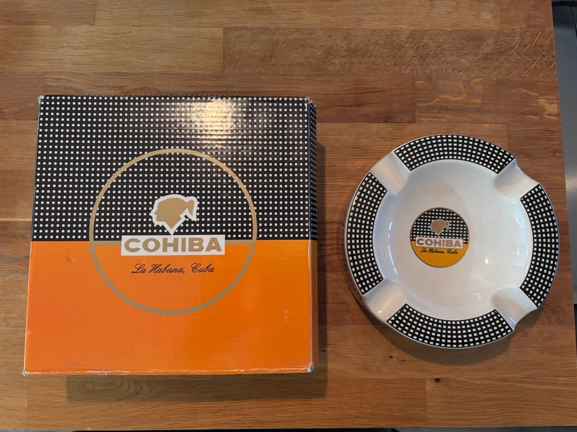Authentic Cohiba Cigar Ashtray with Original Box - photo 2