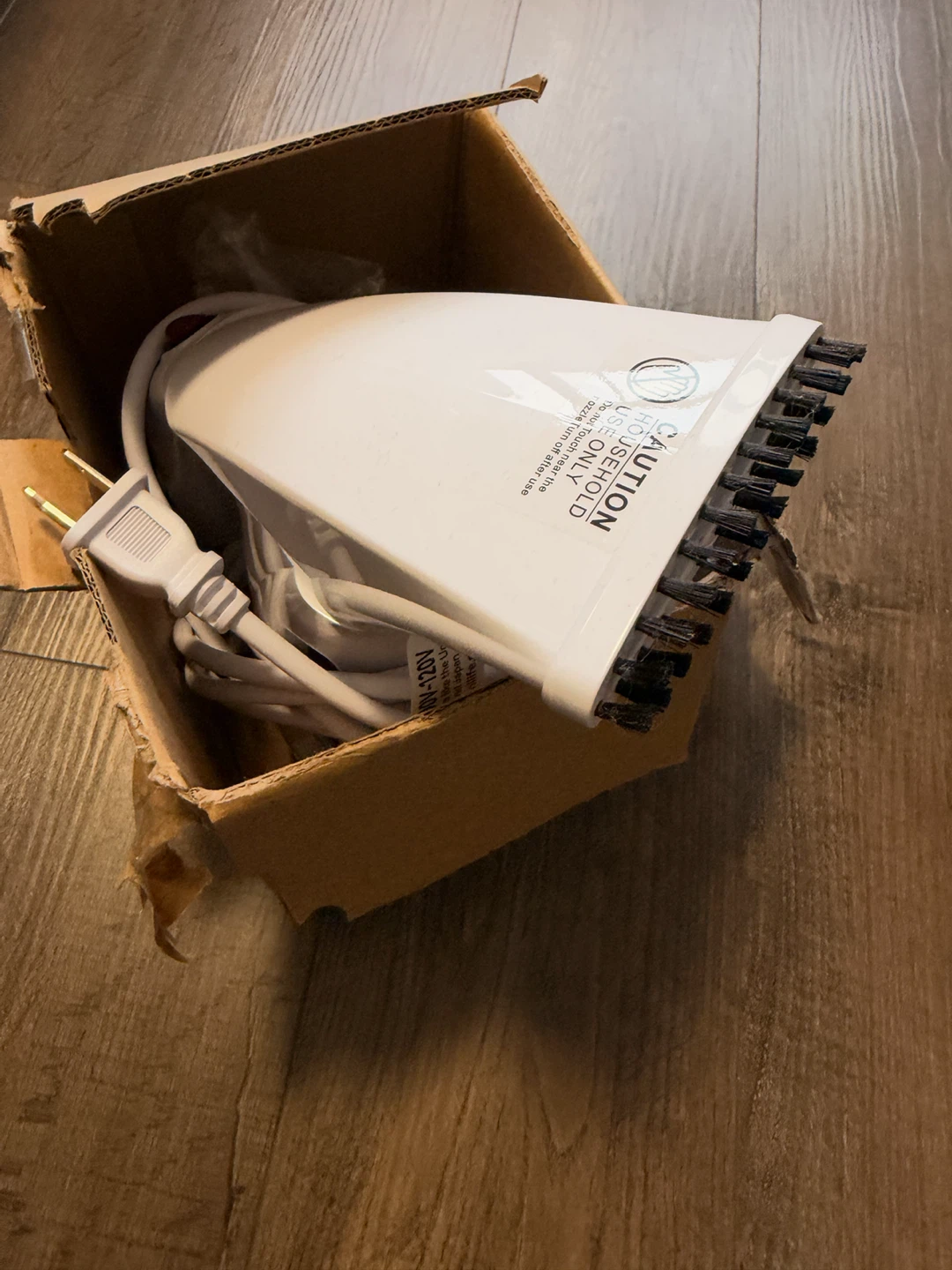 Brand New- HiLife Portable Clothes Steamer