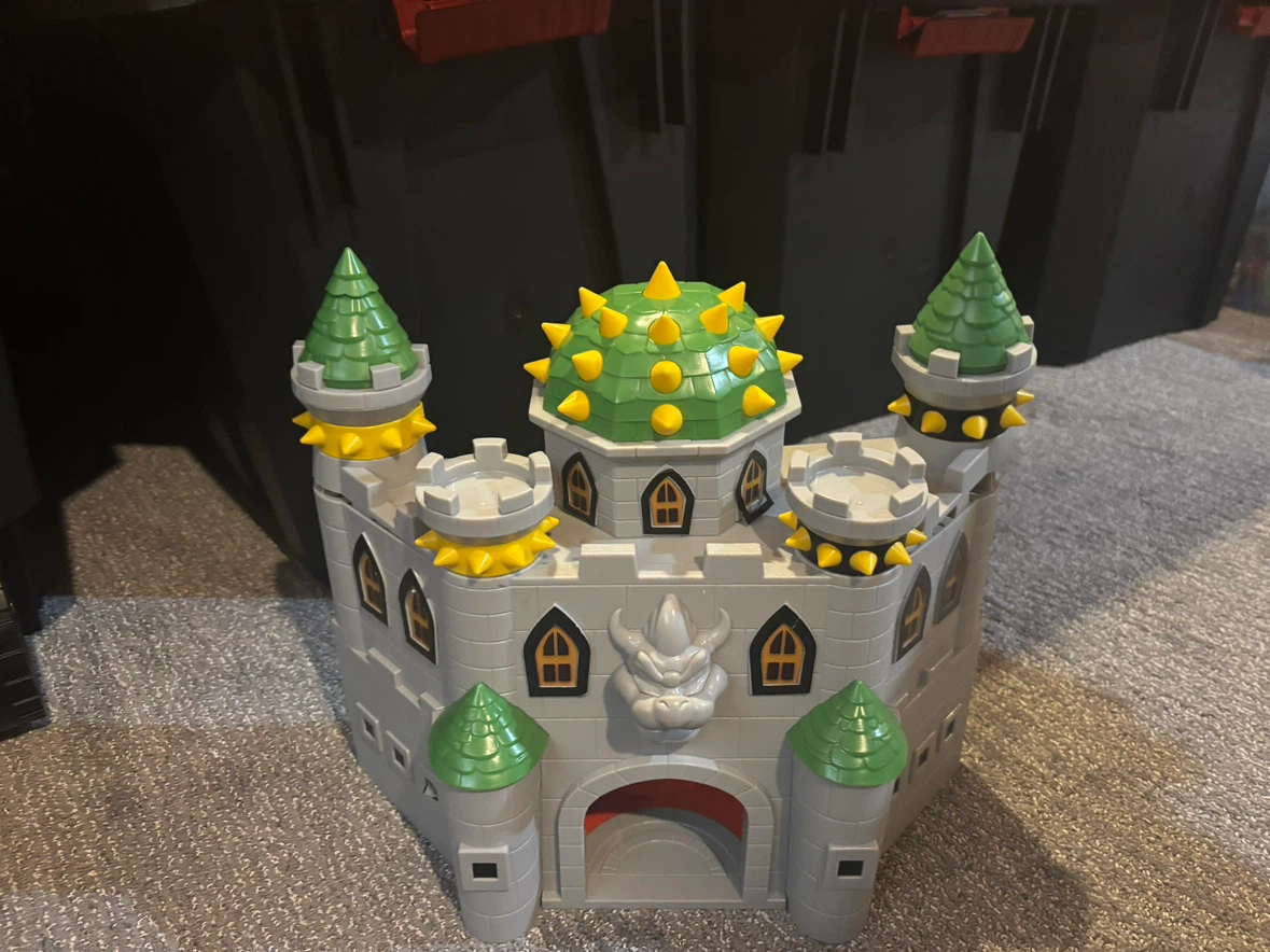 Super Mario Bowser Castle Playset
