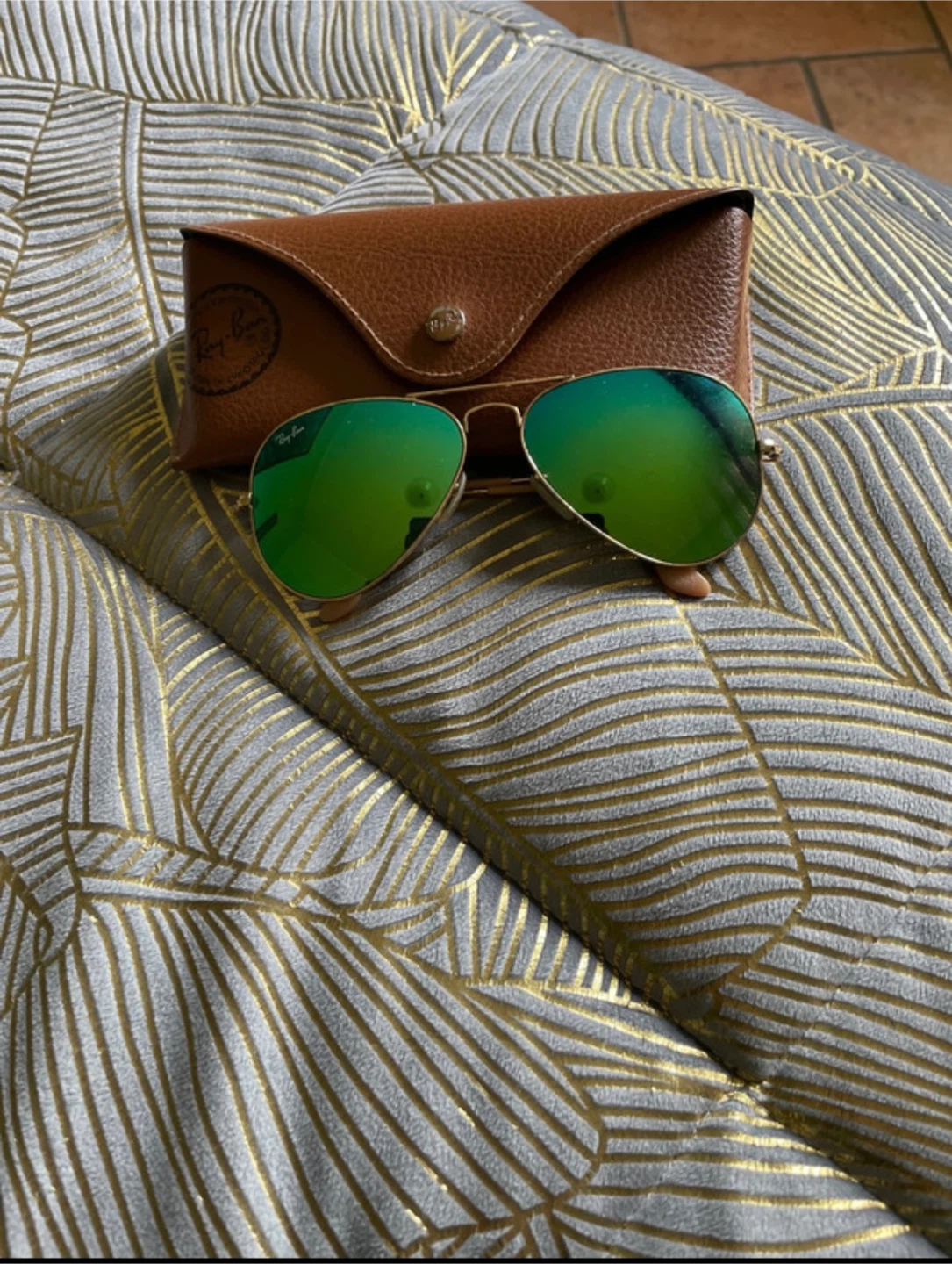 Ray-Ban Aviator Sunglasses in good mint condition - photo 3