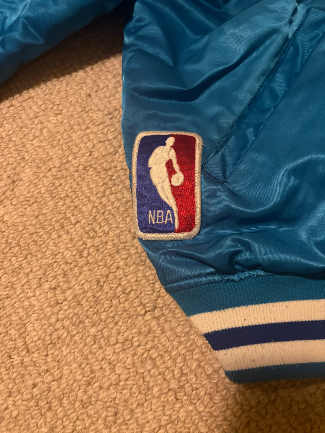 Vintage Charlotte Hornets NBA Starter Jacket - photo 2