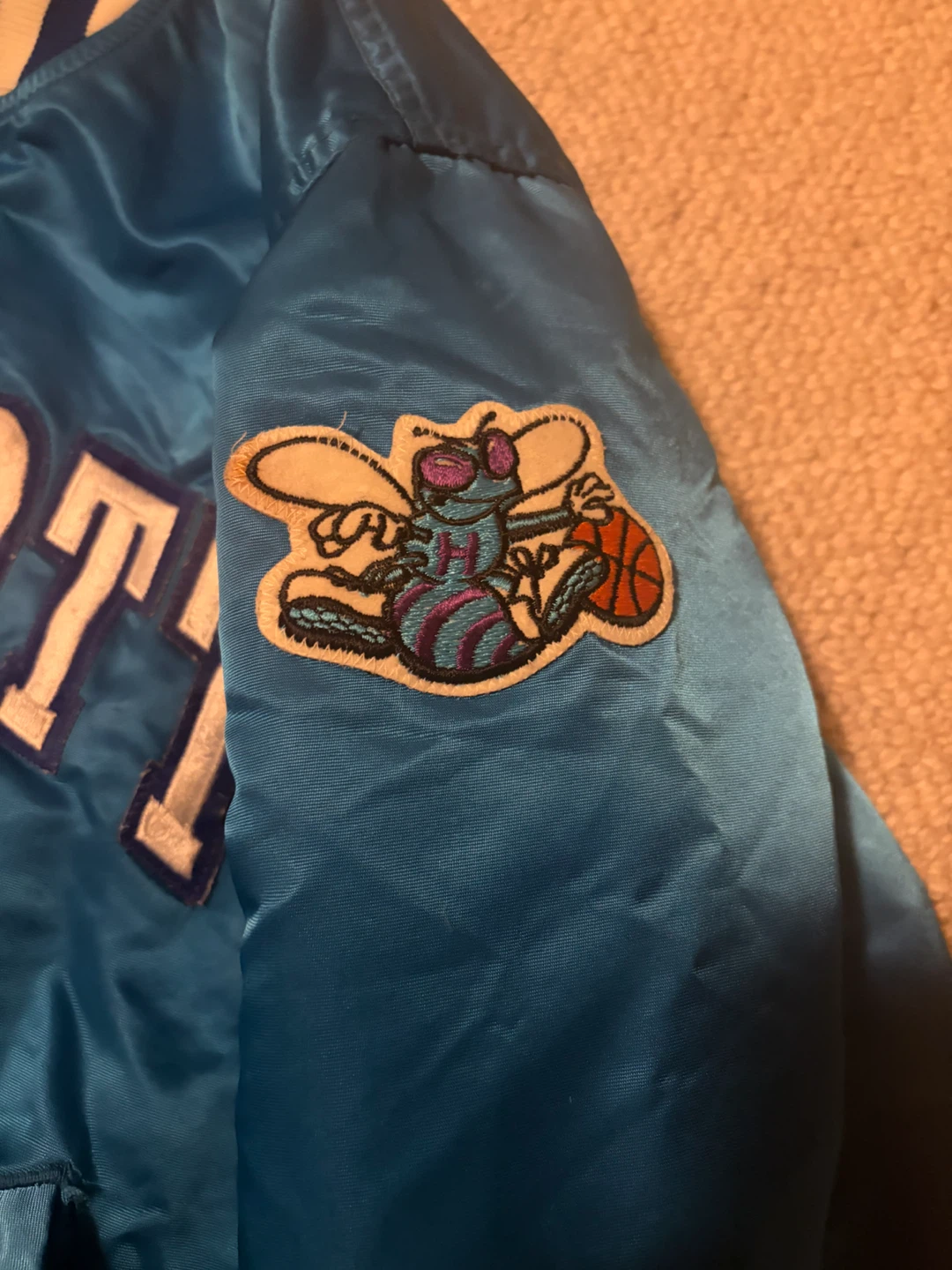 Vintage Charlotte Hornets NBA Starter Jacket - photo 3