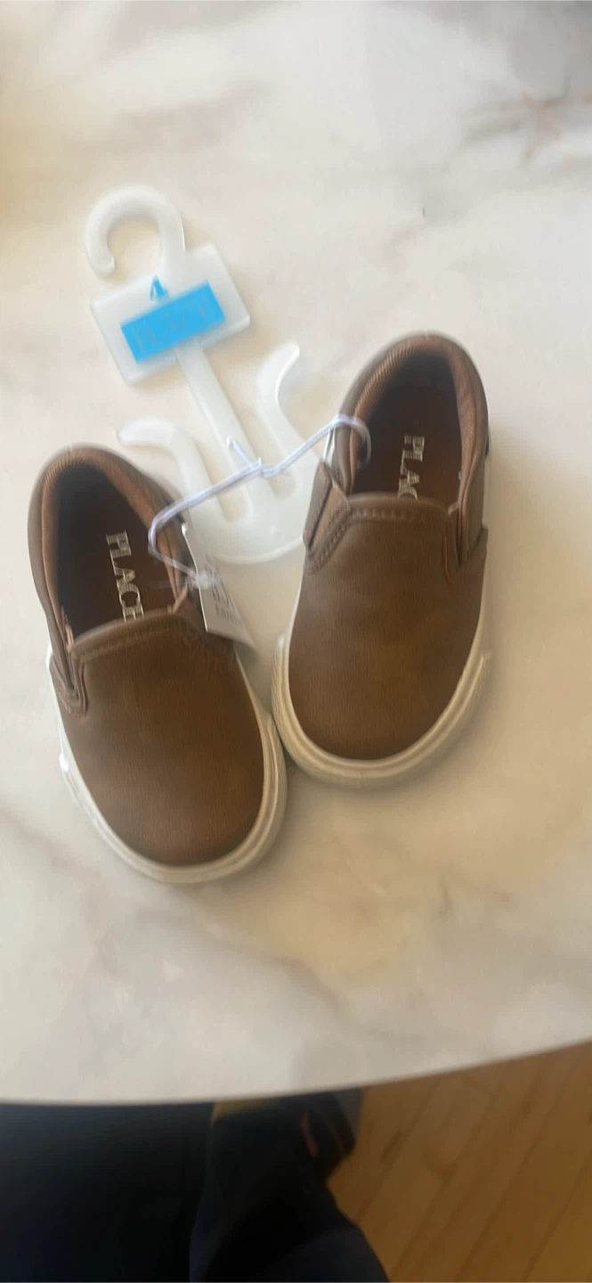 The Children's Place Brown Slip-On Shoes Size 4