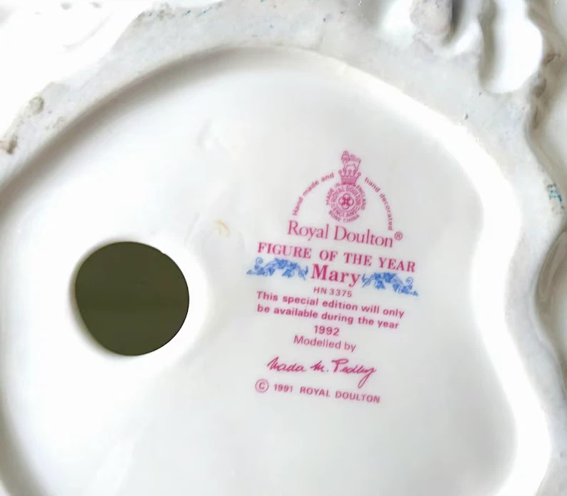 Royal Doulton Mary Figure of the Year 1992 - photo 2