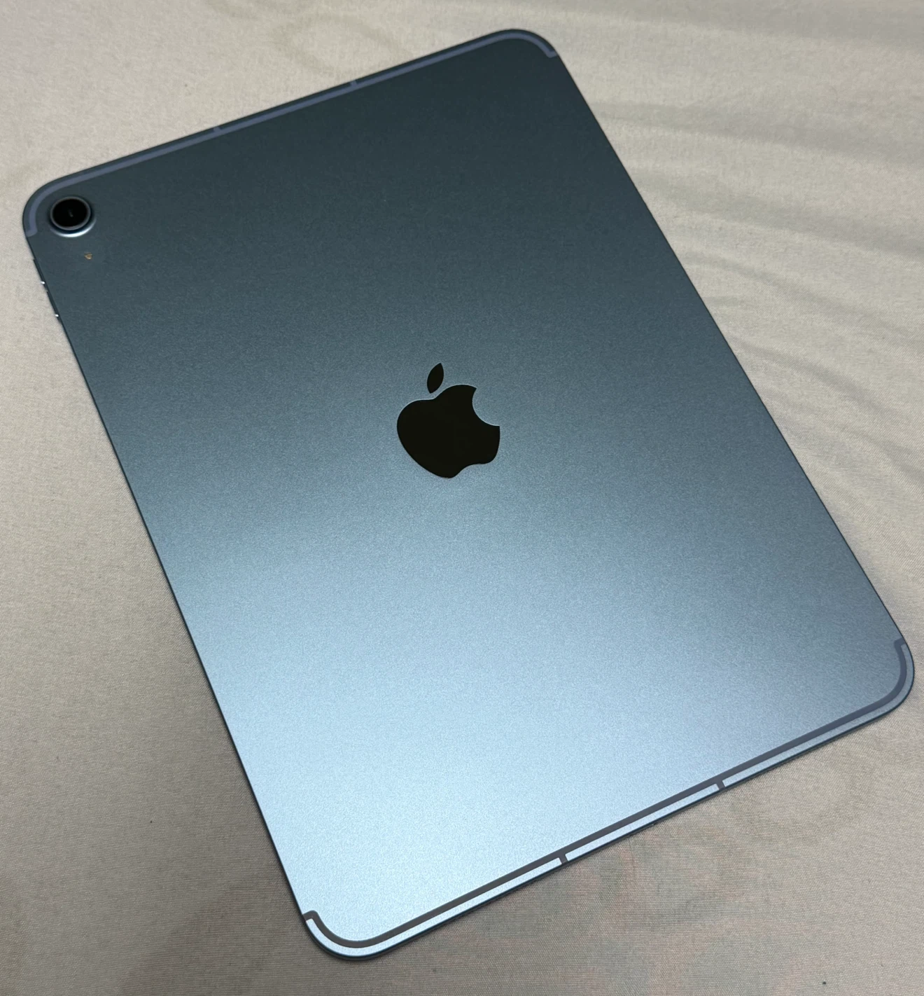 Apple iPad 11 128GB Blue