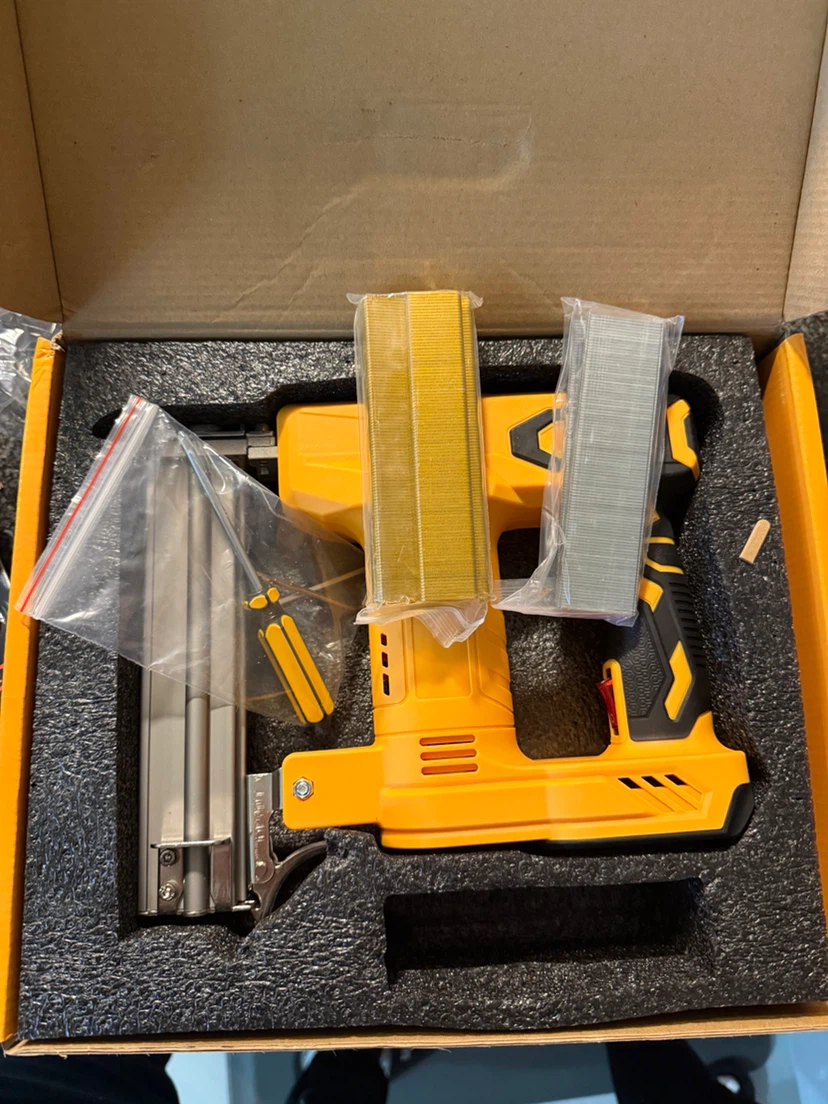 Electric Brad Nailer and Staple Gun