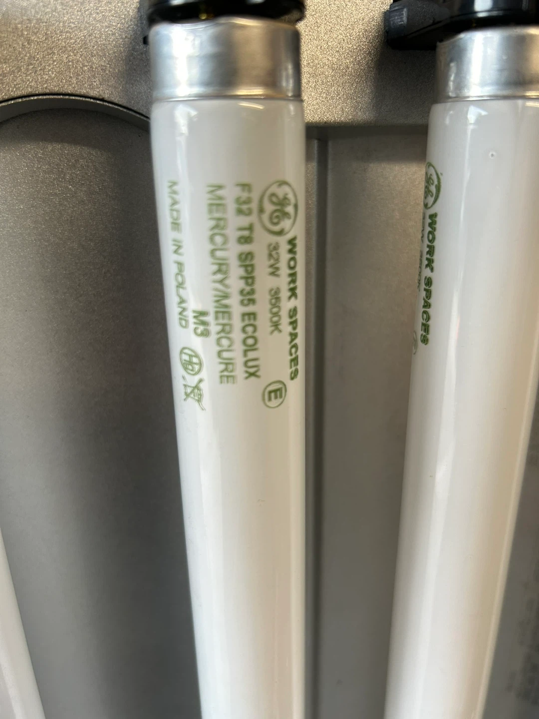 4-Foot 4-Light Fluorescent Shop Light - photo 4