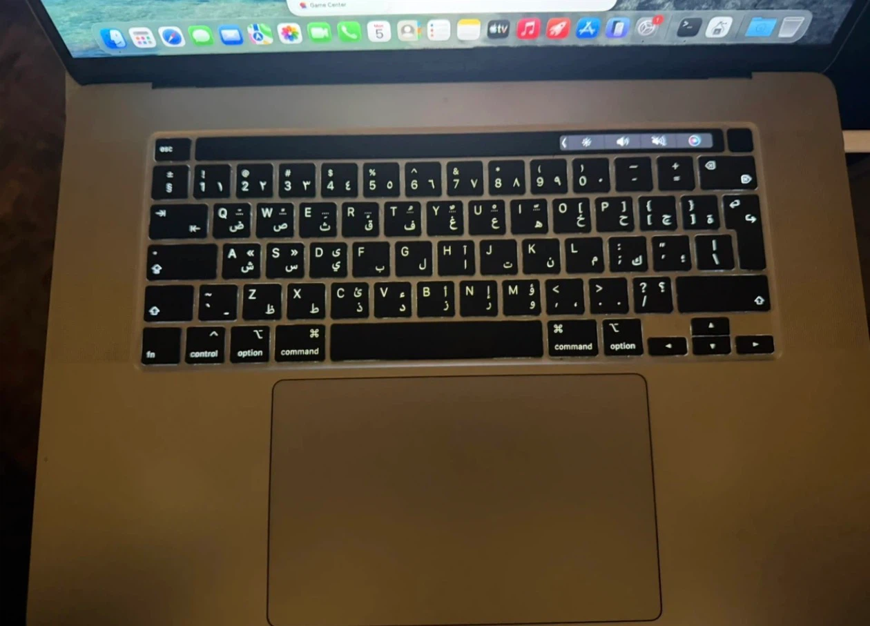 Apple MacBook Pro - photo 3