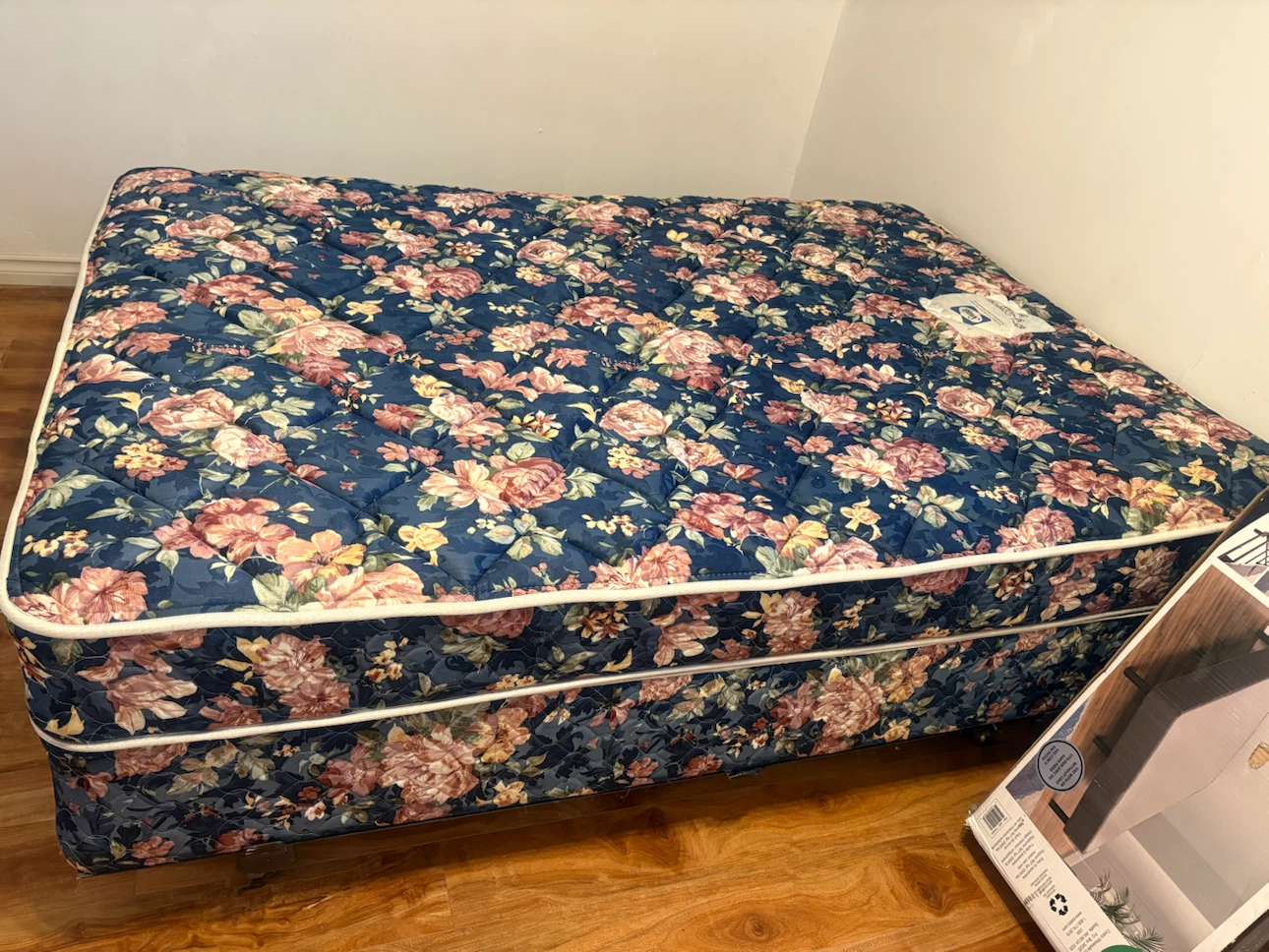 Free Double bed with Double comforter