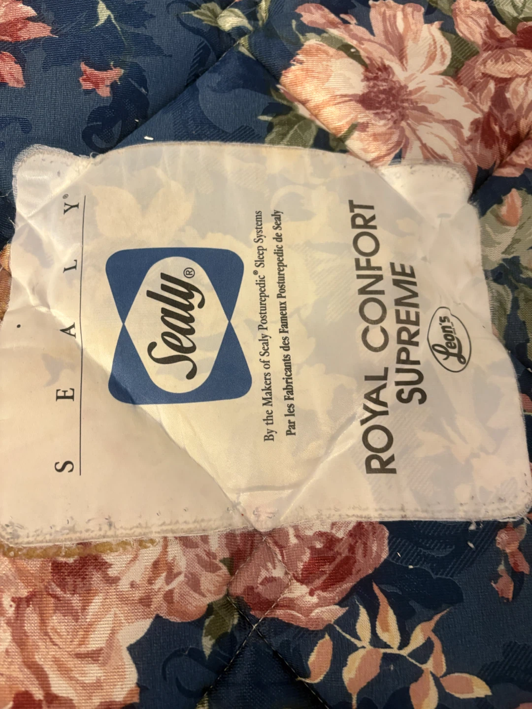 Free Double bed with Double comforter - photo 2