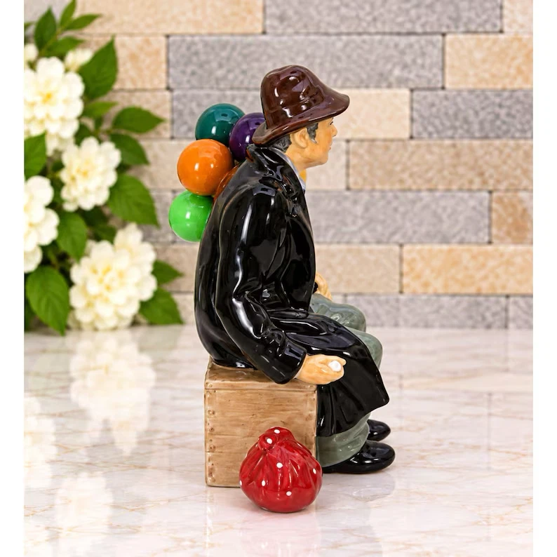 Royal Doulton Balloon Man Figurine HN1954 - photo 3