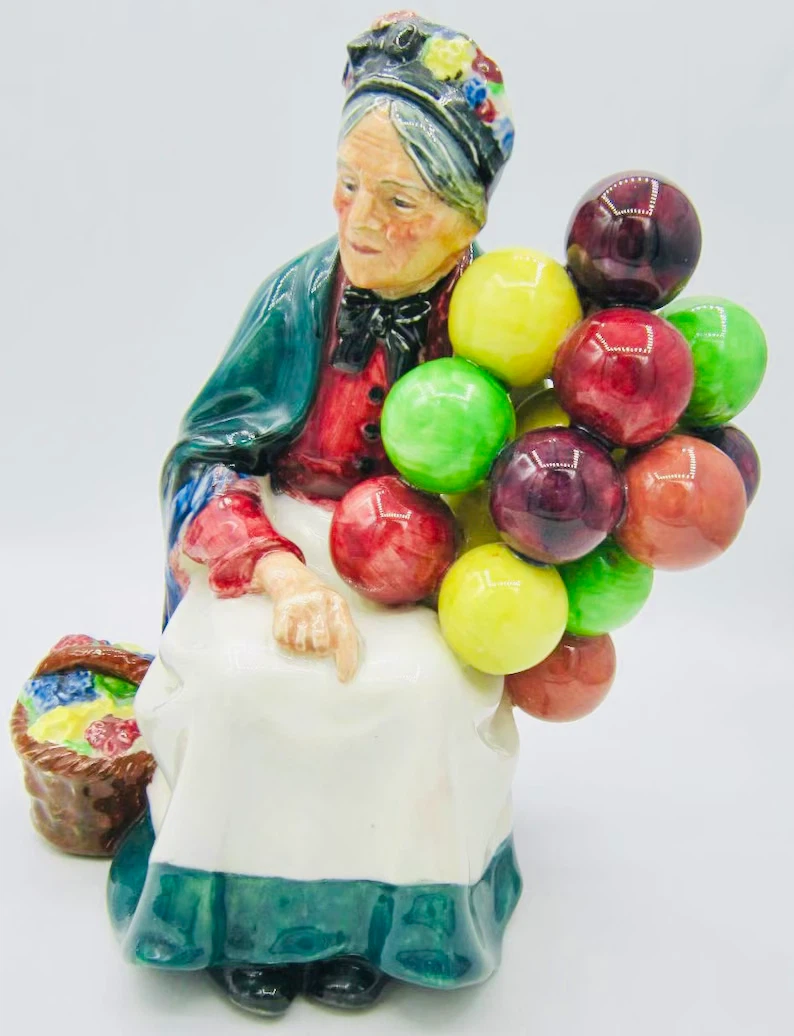 Royal Doulton The Old Balloon Seller Figurine HN1315 - photo 2