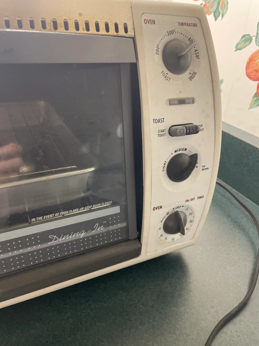 Black & Decker Dining-In Convection Countertop Oven - photo 2