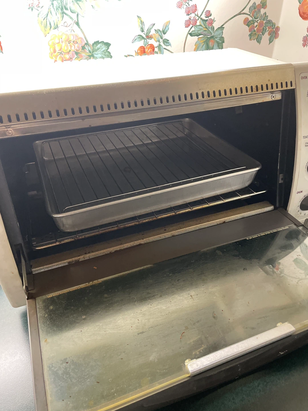 Black & Decker Dining-In Convection Countertop Oven - photo 4