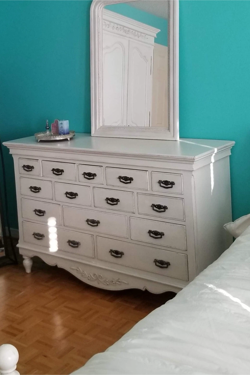 White solid wood Dresser