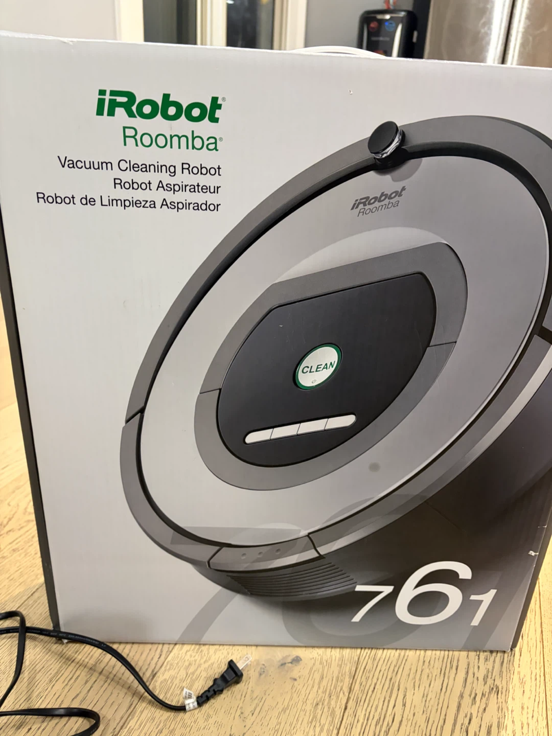 iRobot Roomba 761 Robot Vacuum – Original Box & Accessories - photo 5