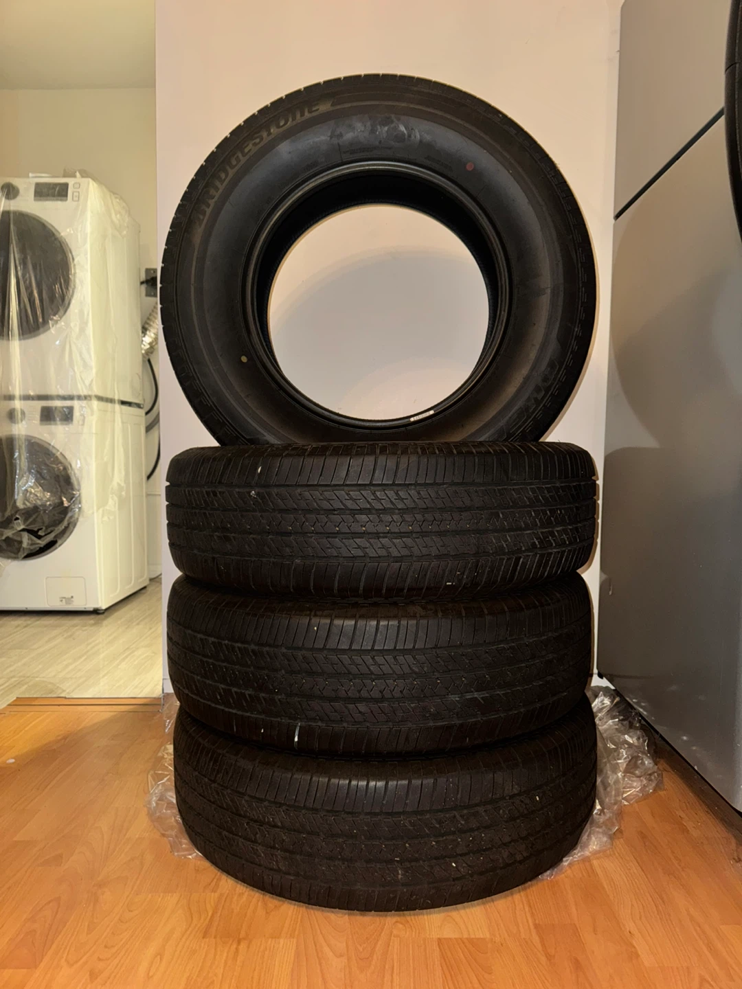 Bridgestone Dueler H/L 422 Plus - 245/70R17