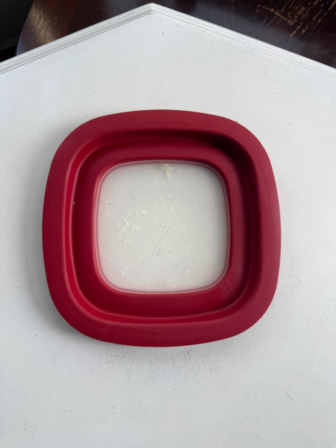 Square Rubbermaid lid