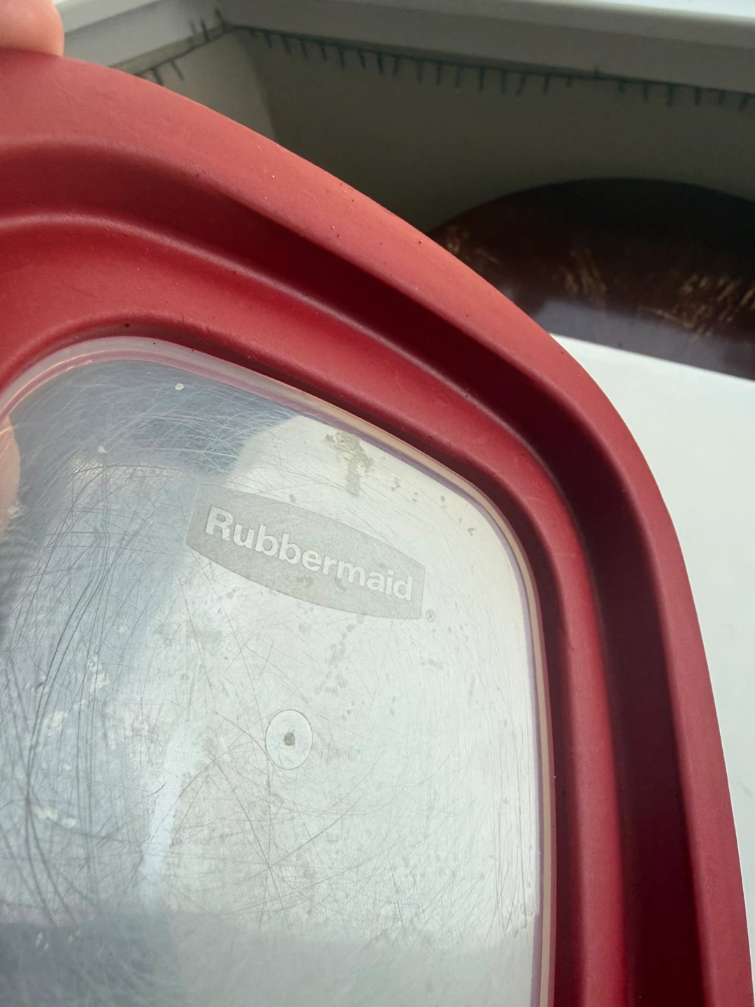 Square Rubbermaid lid - photo 2