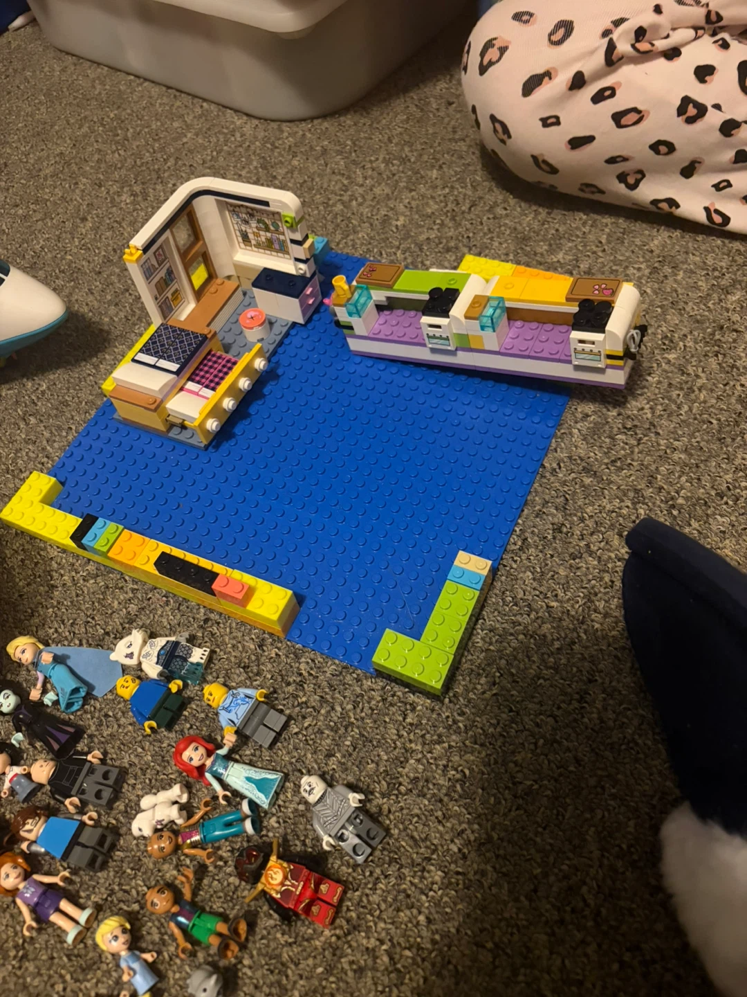 Large LEGO  Collection with Minifigures - photo 3