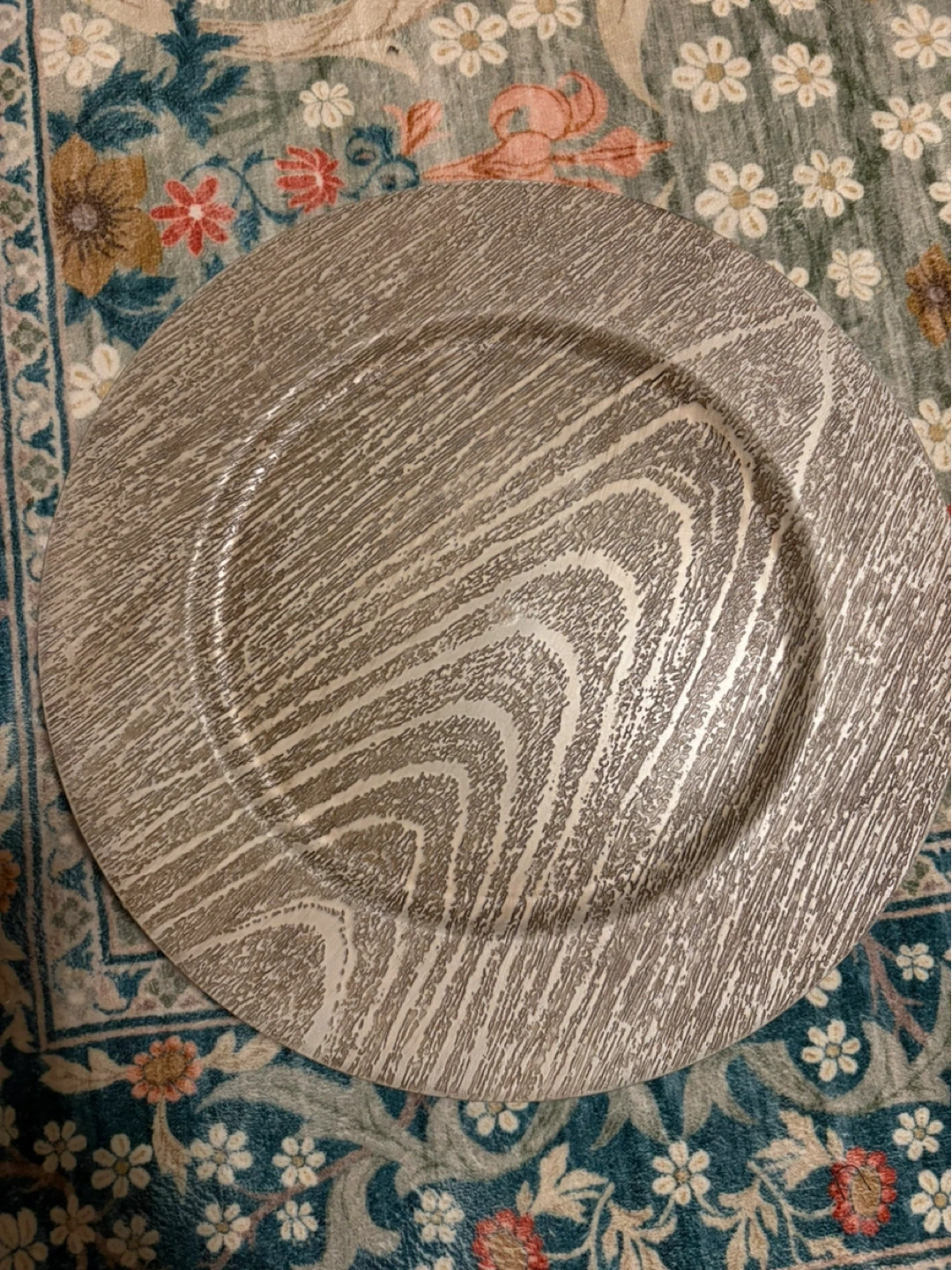 4 decorative plates - 13in