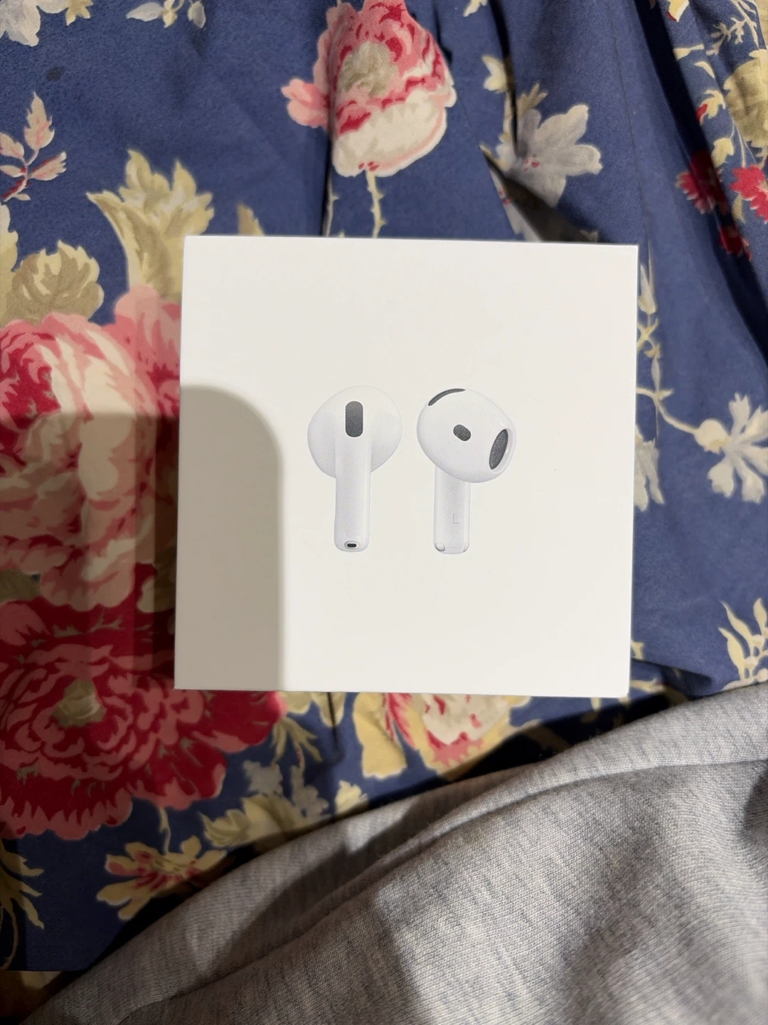 Airpods 5 FULLY sealed with active noise cancellation