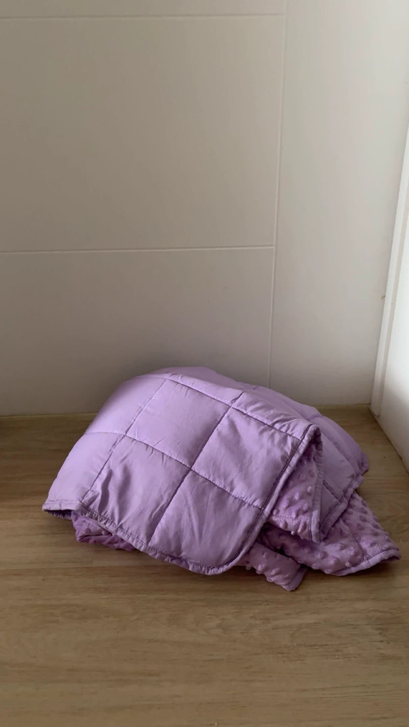 Modern Lavender Quilted Weighted Blanket - photo 2
