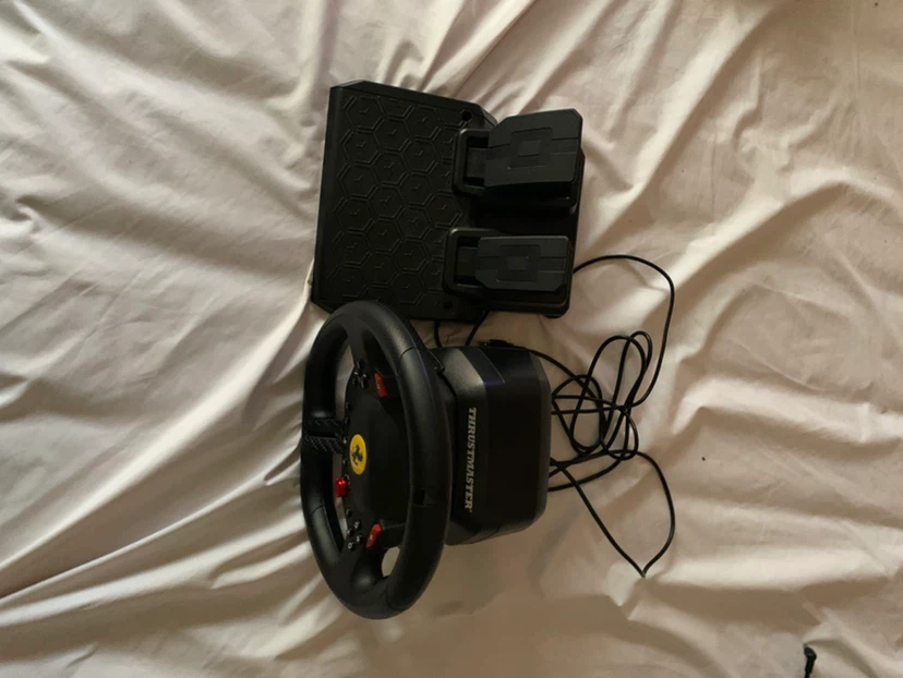 Thrustmaster Ferrari Racing Wheel and Pedals - photo 2