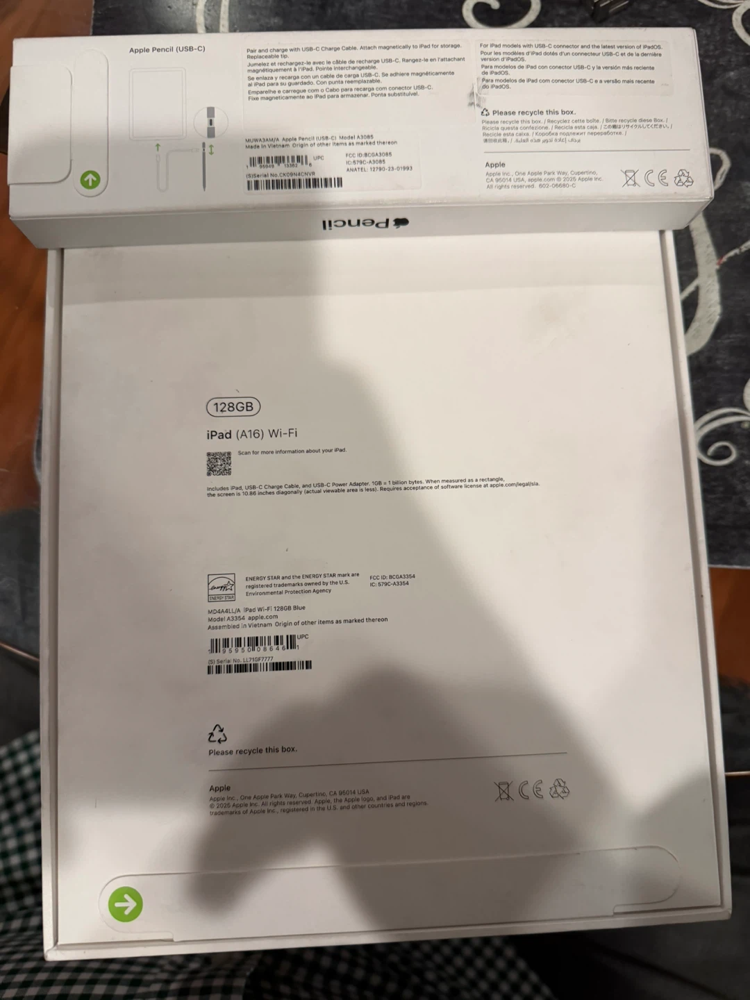 Apple iPad 128GB Wi-Fi and Apple Pencil (USB-C)