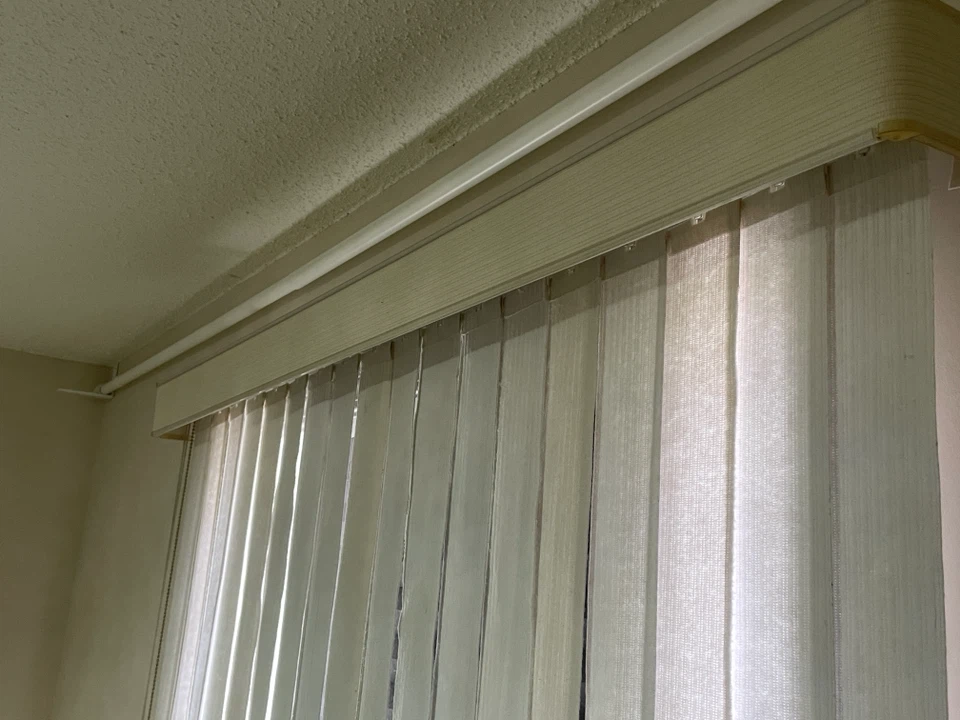 White Vertical Window Blinds - photo 3