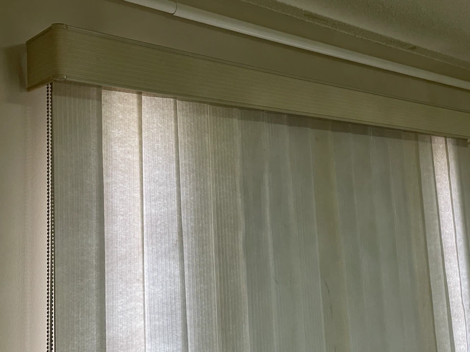 White Vertical Window Blinds - photo 2