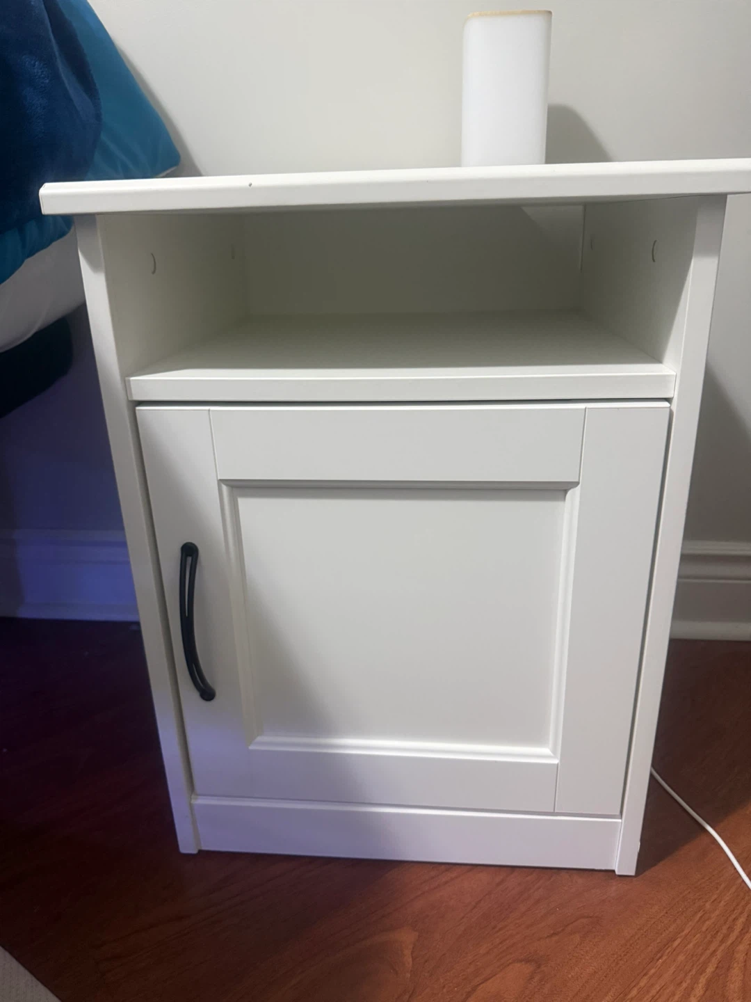 Songesand IKEA White Dressers with Matching Nightstands - photo 3