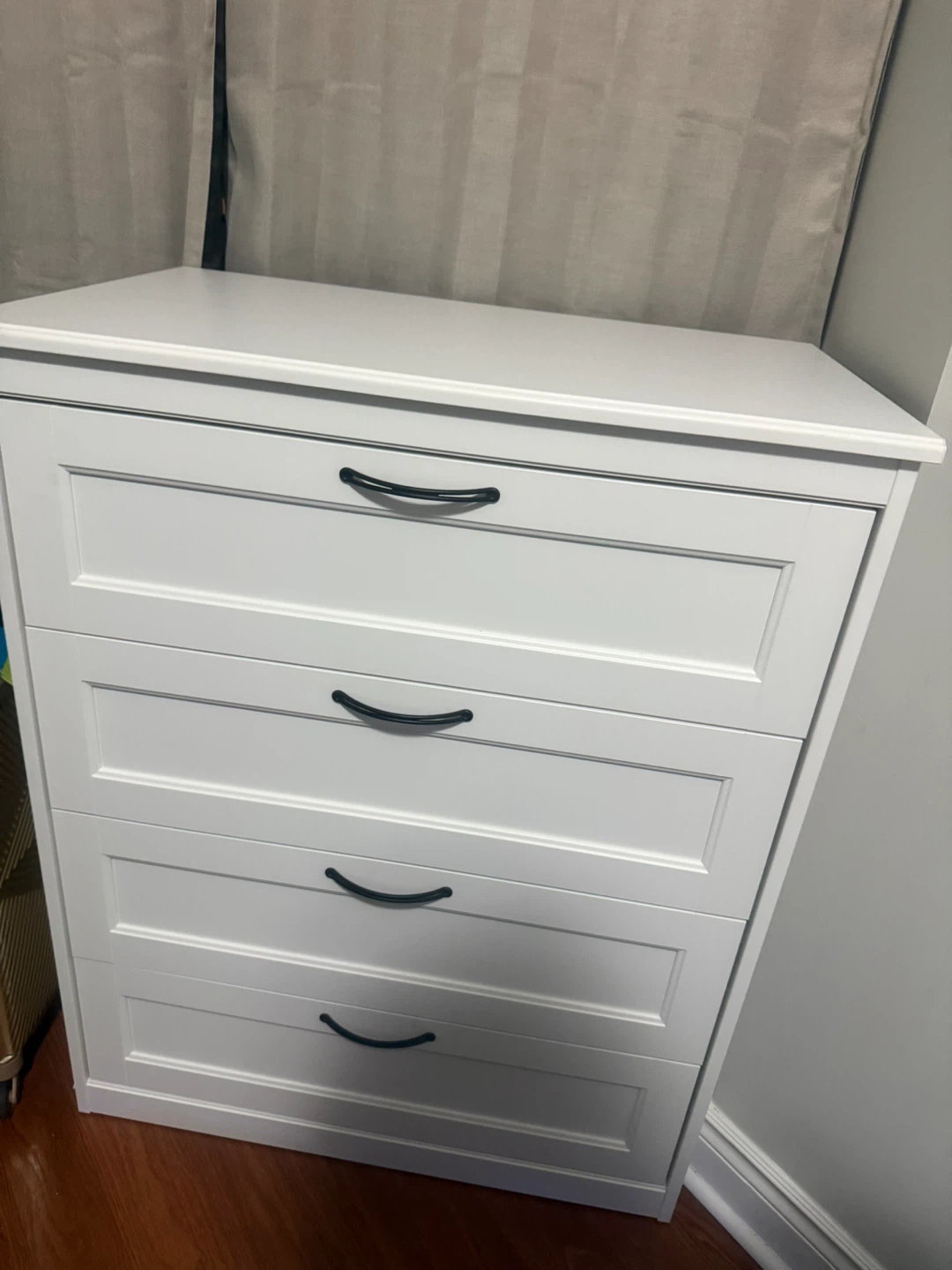 Songesand IKEA White Dressers with Matching Nightstands - photo 5