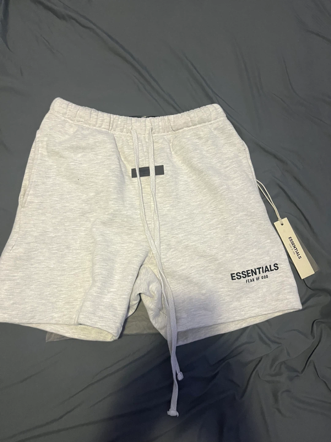 Light oat essential shorts