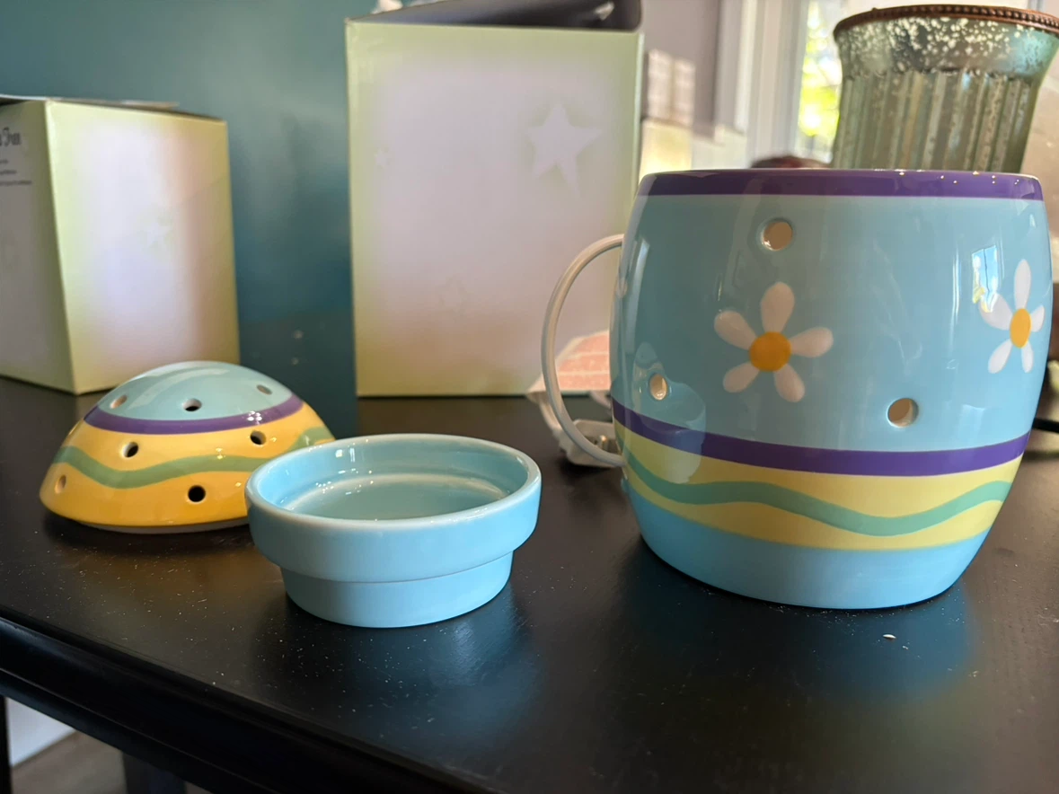 Scentsy Easter Egg Full-Size Warmer - photo 3