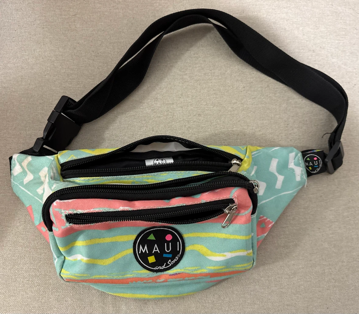 Maui and Sons patterned fanny pack