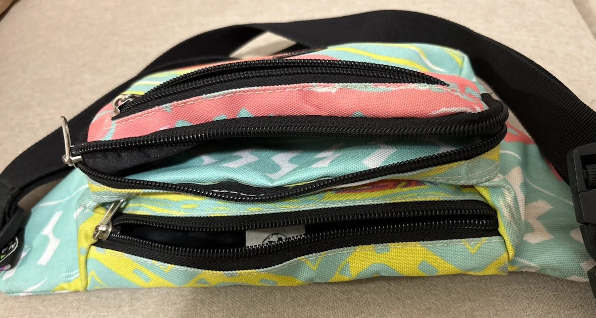 Maui and Sons patterned fanny pack - photo 4