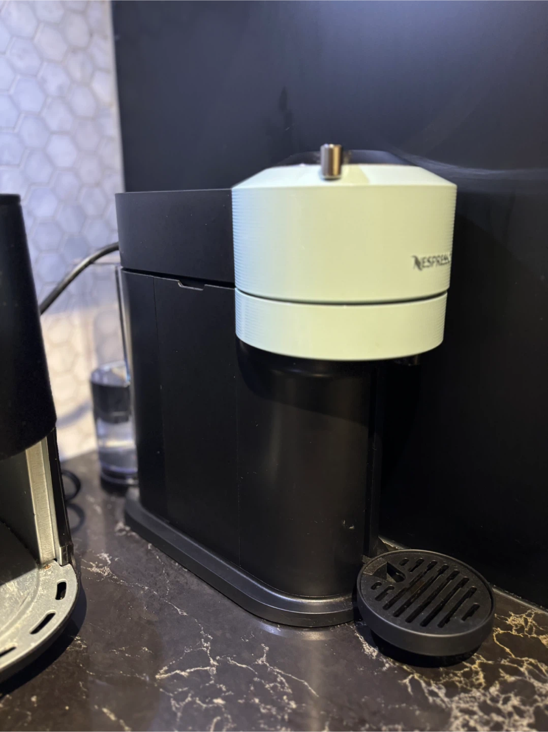 Nespresso Vertuo Next Coffee Machine - photo 2