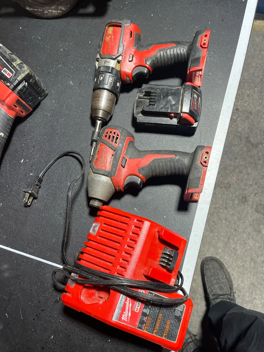 Milwaukee M12 Drill and Driver Kit
