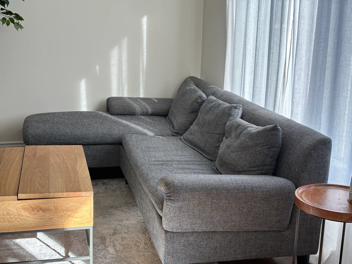 Free modular sectional sofa - reversible chaise - photo 3