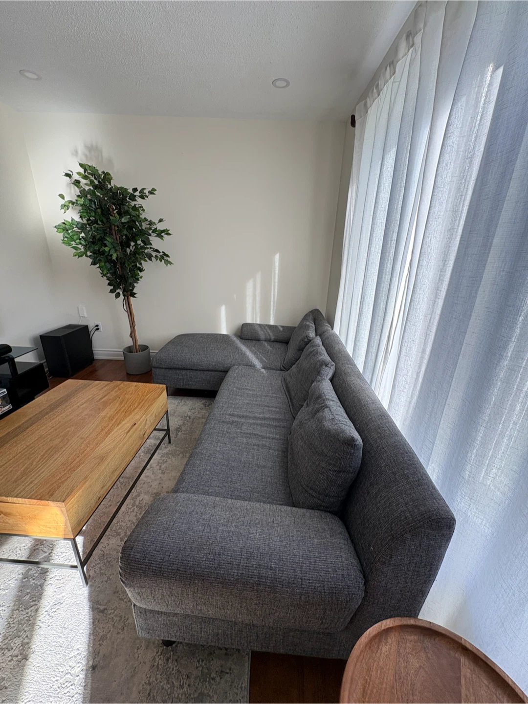 Free modular sectional sofa - reversible chaise - photo 4