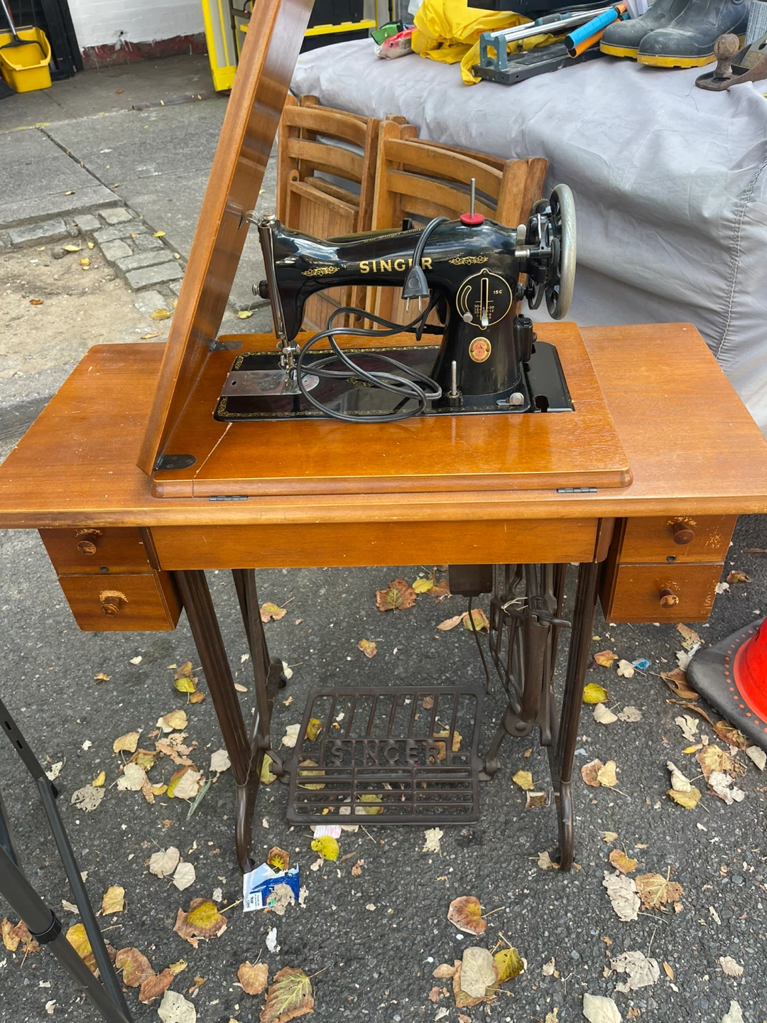 Vintage Singer Sewing Machine with Wooden Cabinet