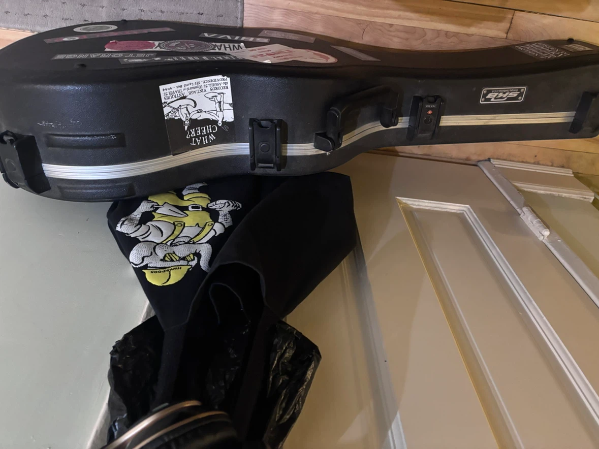SKB Hardshell Guitar Case - photo 2